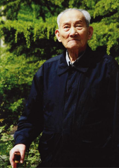 中国酒界泰斗 秦含章先生