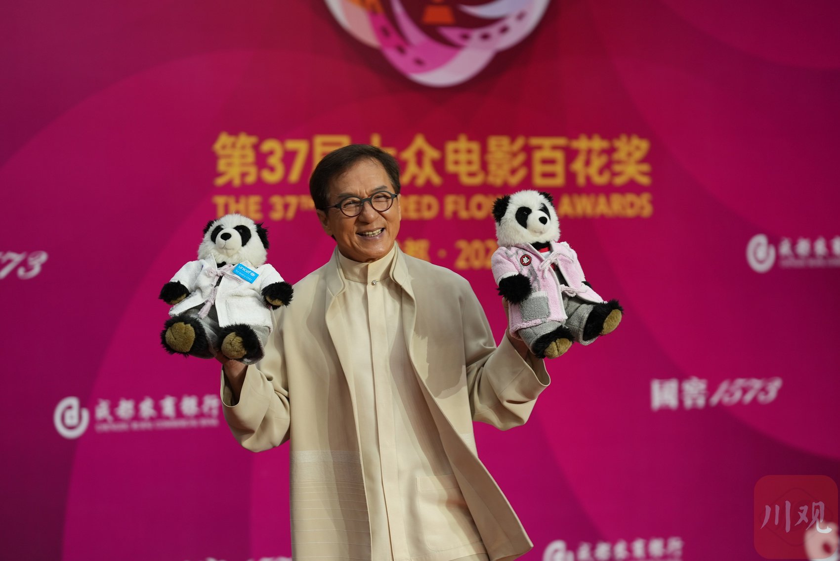 成龙,刘晓庆,宁静,侯勇,张译,张颂文,黄轩,马丽,殷桃,关晓彤,佟丽娅