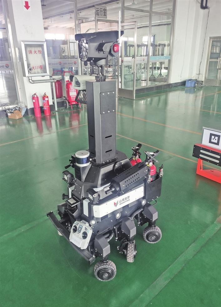 轮式消防巡检机器人