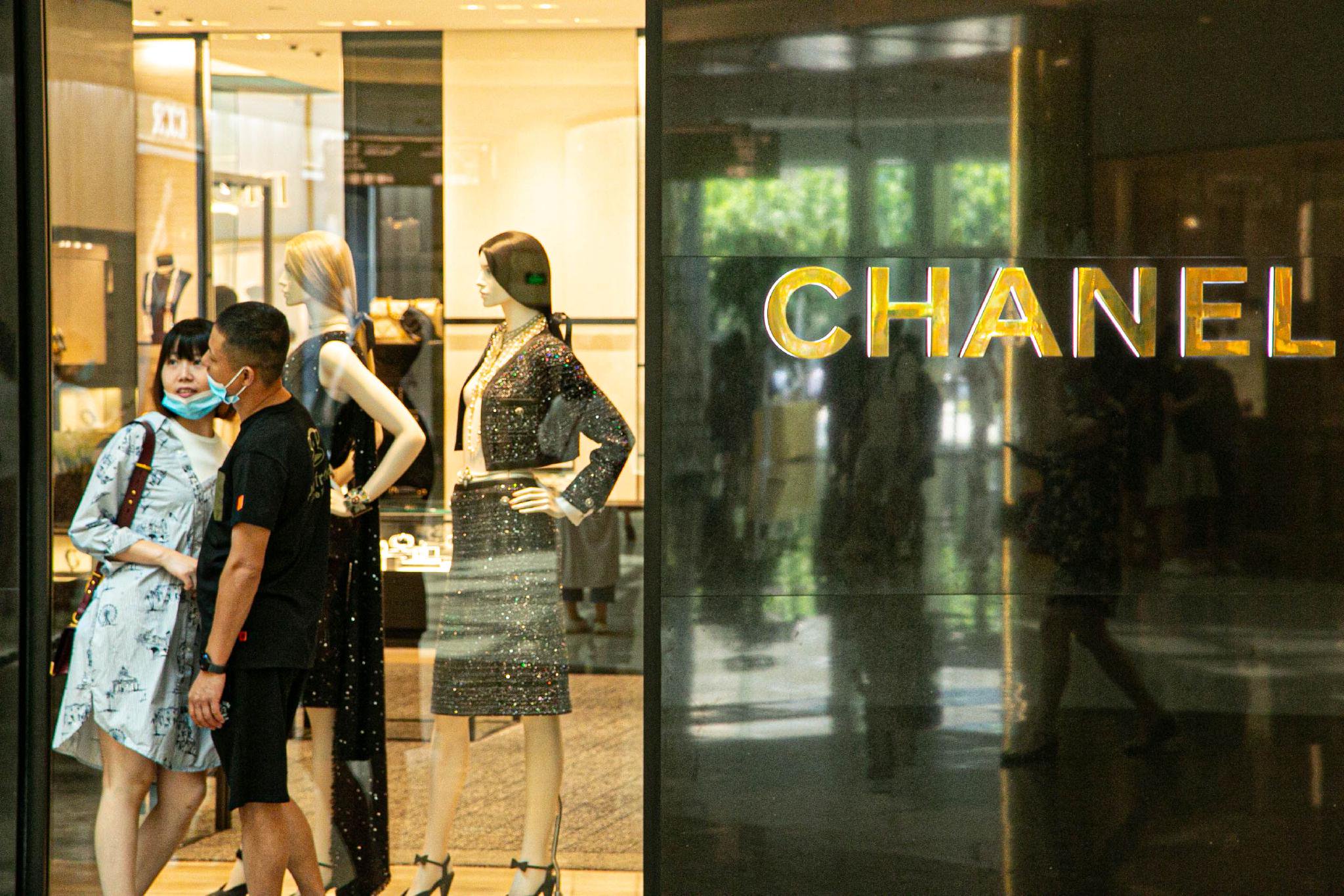 在消费谨慎时代,奢侈品牌这样在中国找更多客户