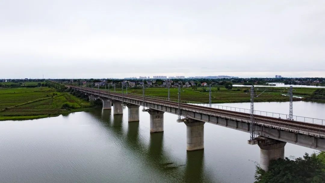 2024年石首人口_为何湖北省石首市如此疯狂造城,激进狂奔的石首市城市发展格