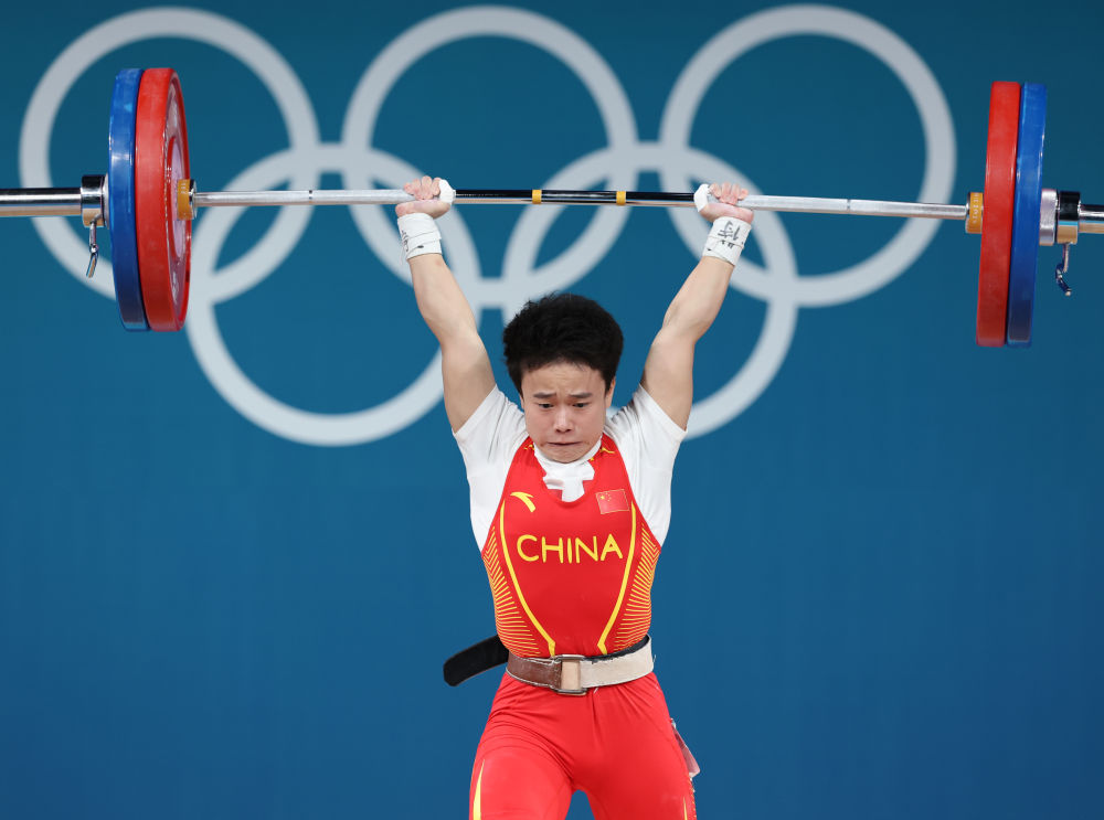 侯志慧夺得举重女子49公斤级冠军