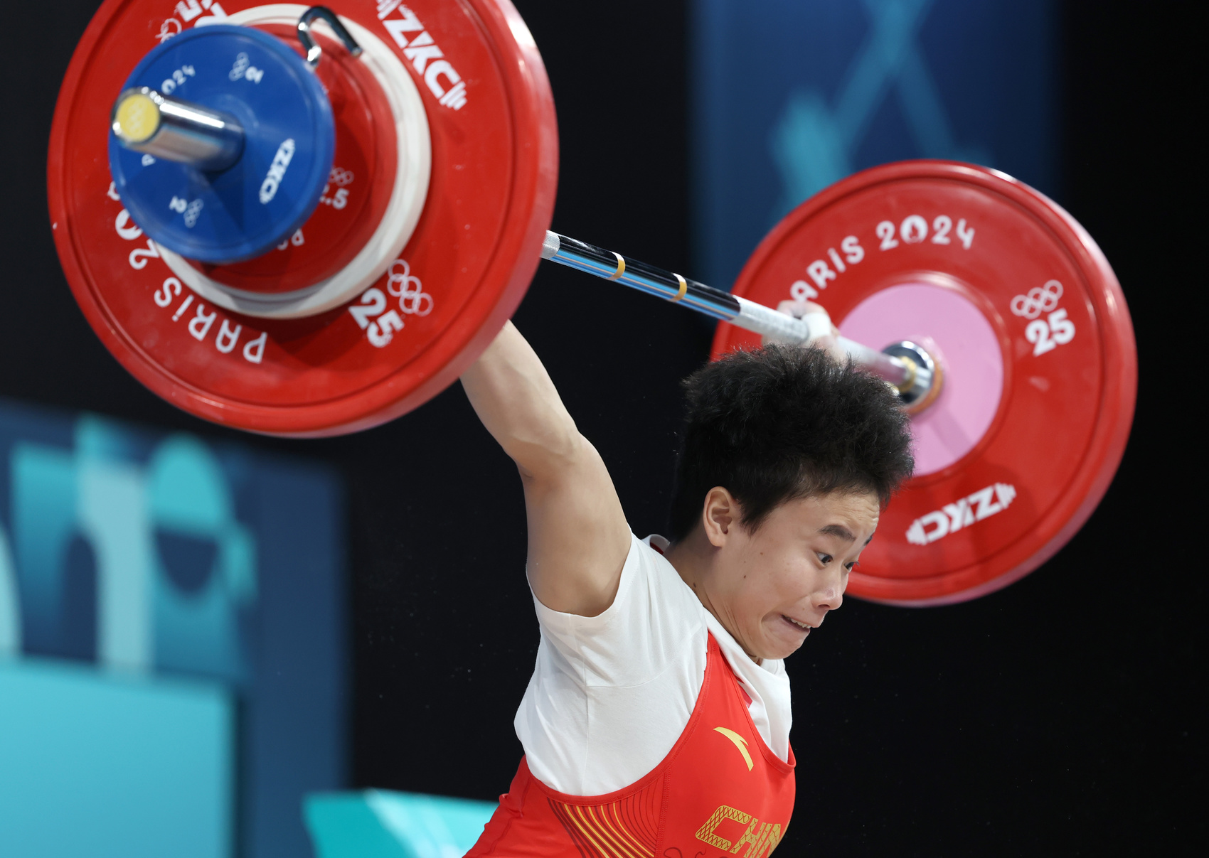中国队第25金!侯志慧夺得女子举重49公斤级金牌