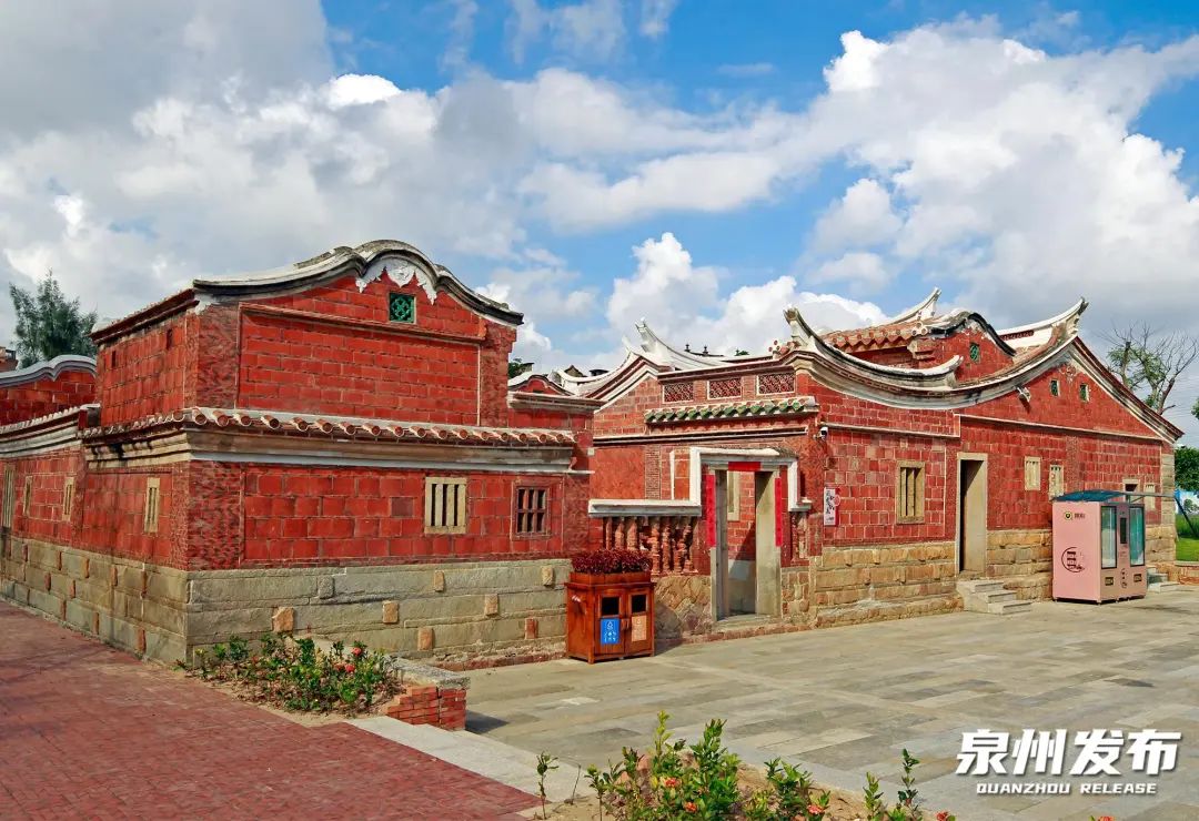 闽南红砖大厝尽展泉州传统民居风情 (陈起拓 摄)这样中西结合的建筑