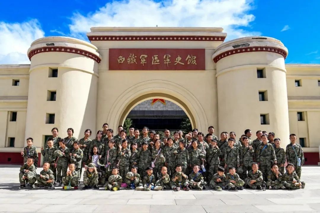 穿上迷彩,戴上军帽……他们进军营了!