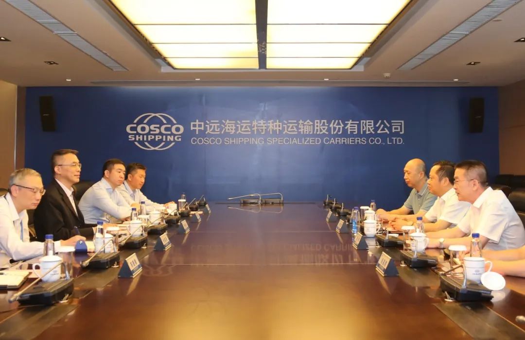 南京港集团总经理赵建华一行到访特运