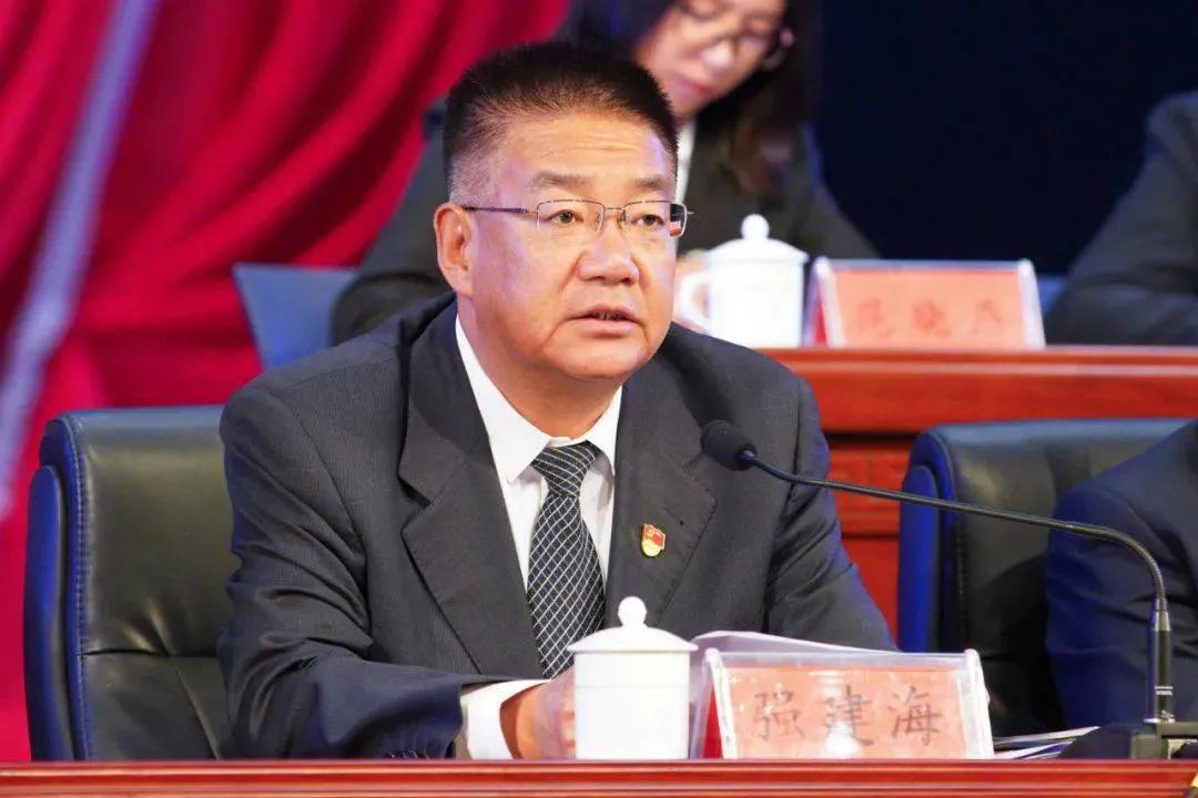 曾任城东区委常委,副区长,城东区委副书记,政法委书记,西宁市科学技术