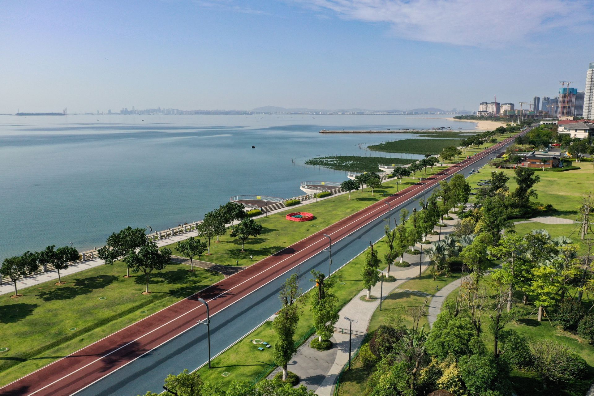 "烂海滩"化身"浪漫线",厦门这片海域,靓!