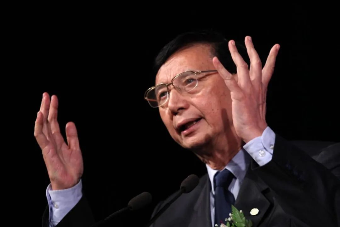 2017年,创始人尹明善宣布卸任力帆集团董事长,在79岁高龄才开始他的