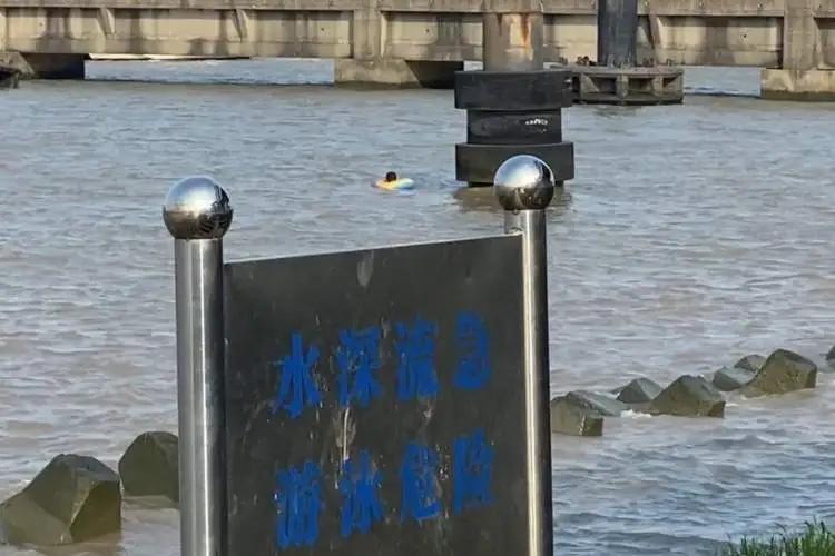 刚有人溺亡，还是劝不住！不少人跟风“打卡”，甚至追求更刺激的……