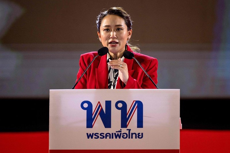 当选泰国新总理,他信37岁女儿发声:"竭尽所能"带领泰国走出"经济危机"