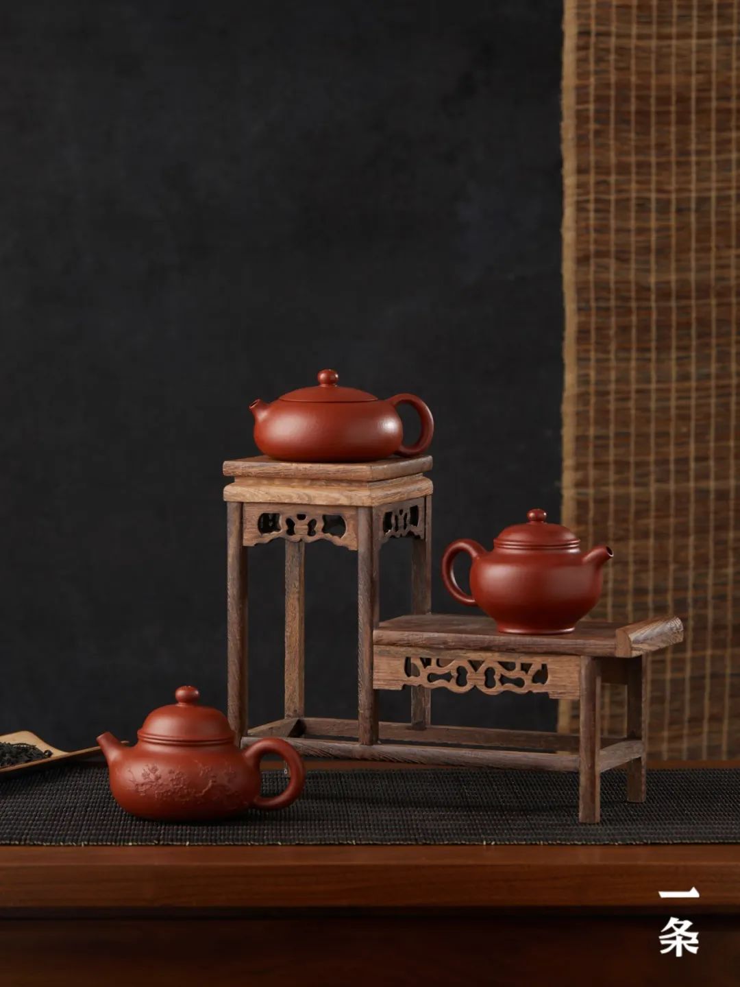 黄龙山原矿朱泥,经典小品壶,胎质纯正温润,色泽殷红