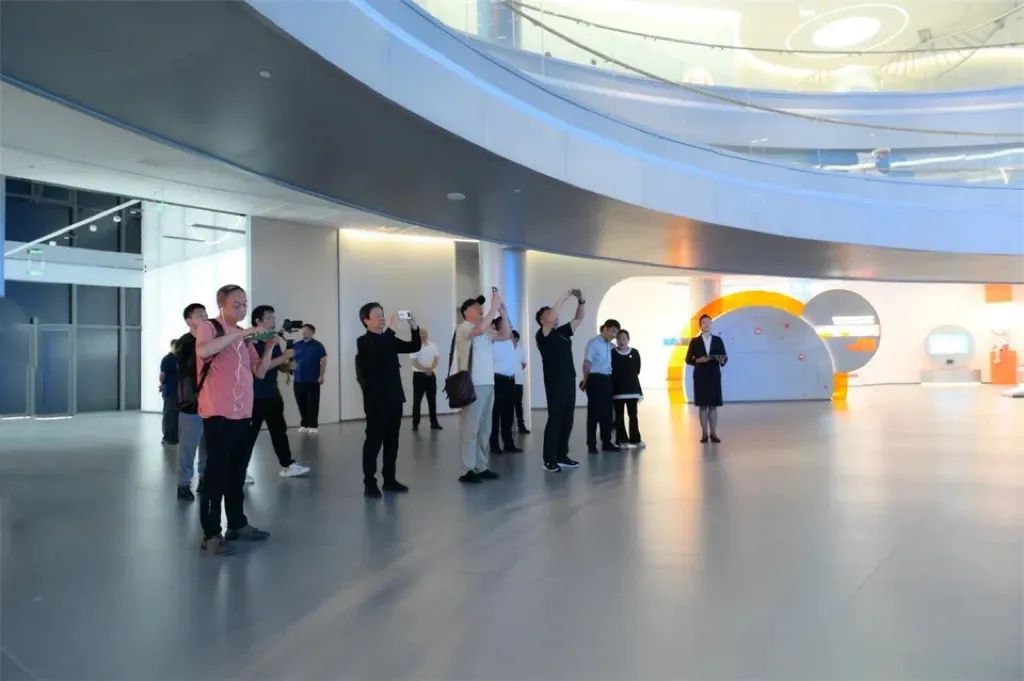 8月20日,博物馆,展馆行业内专家龚良,陈同乐,陈浩,李黎一行到烟台核