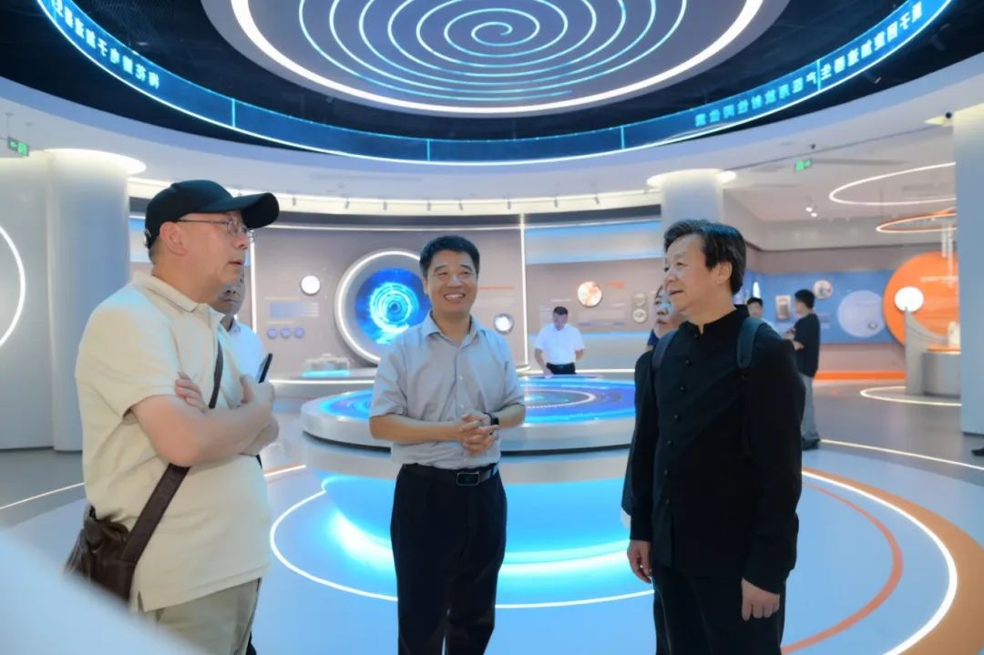 博物馆,展馆行业专家莅临烟台核医疗科技馆参观调研