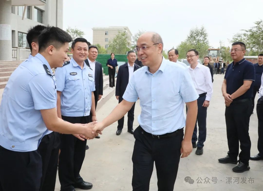 师长,新星市市长刘文胜,第十三师新星市党委副书记,副师长徐良,哈密