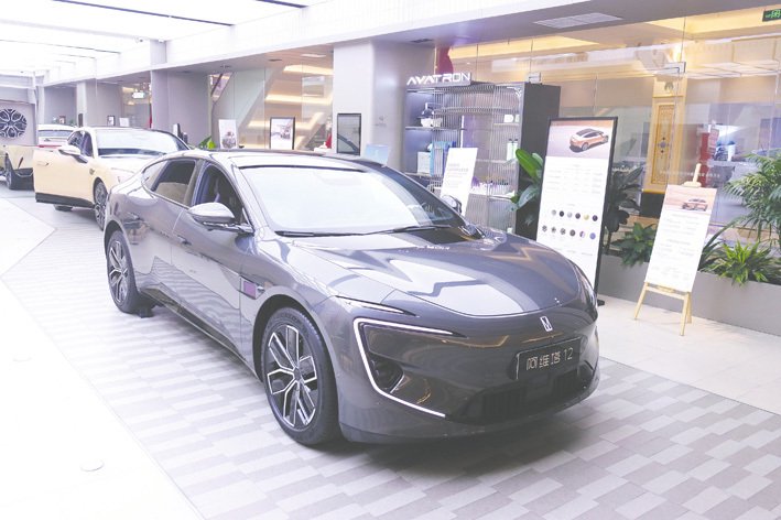 "此次阿维塔投资引望,成为引望的战略投资者,是华为把引望打造成汽车