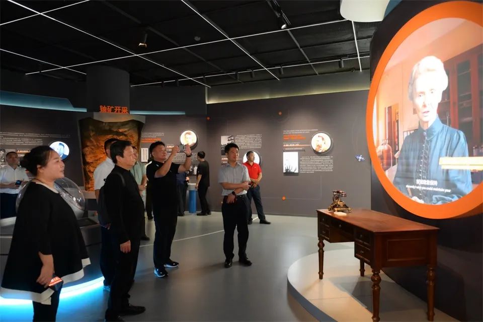 博物馆,展馆行业专家莅临烟台核医疗科技馆参观调研
