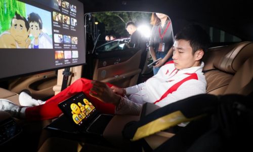 冠军实力 品质北汽  北汽集团14辆享界S9礼赠奥运英雄 致敬“新时代中国力量”-北汽eⅴ150有放电功能吗