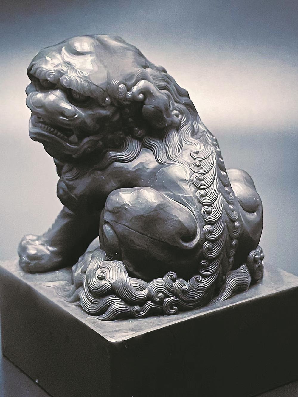 寿山石雕《望天吼》