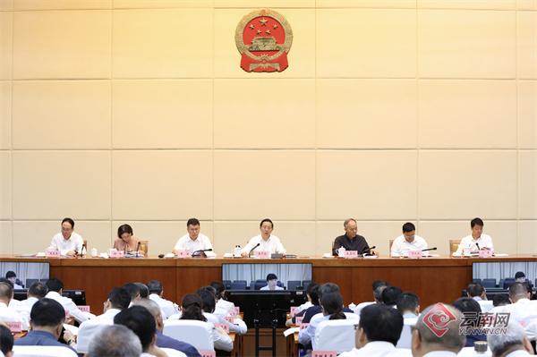 8月23日，省政府第五次整体会议暨全省三季度高质地发展责任鼓动会召开。记者 顾彬 摄