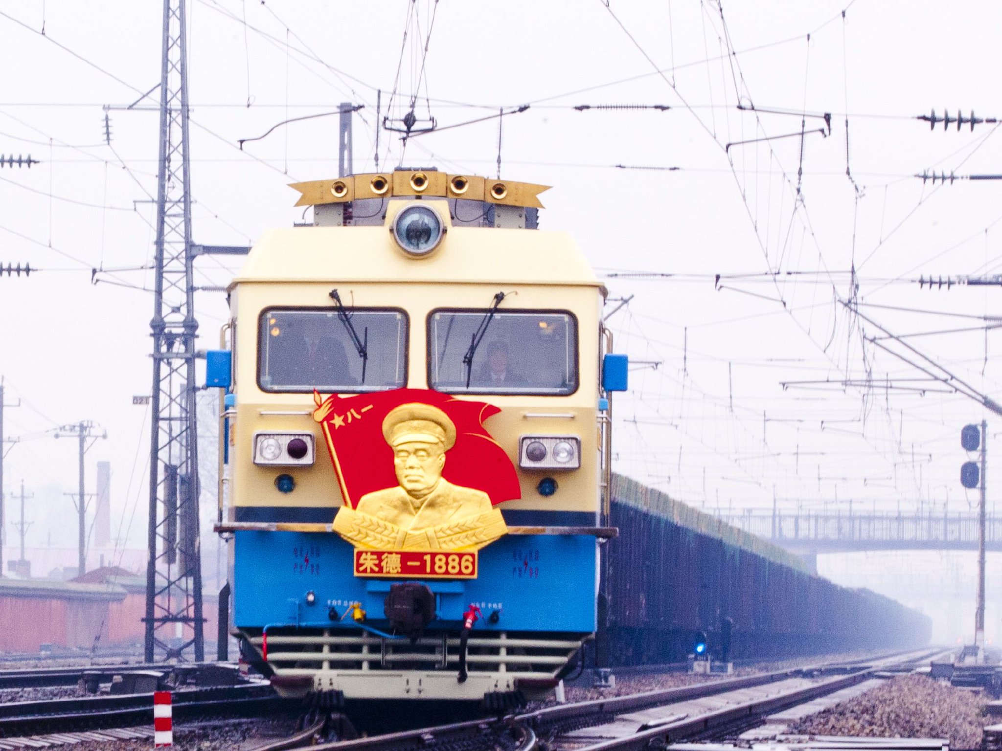 韶山4型1886号电力机车