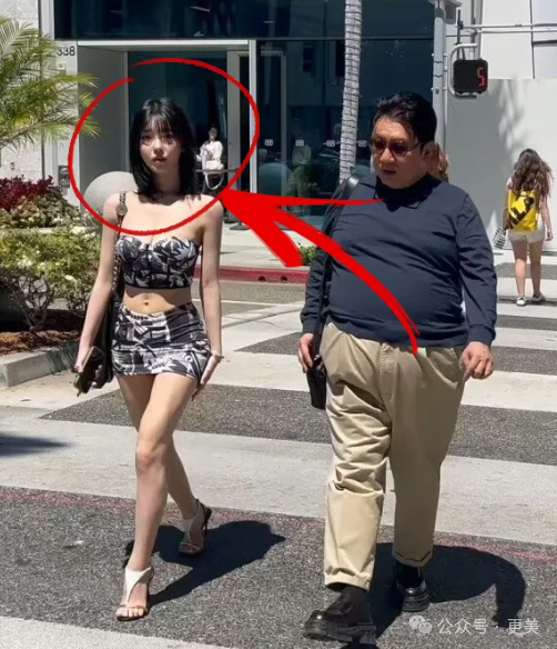 新女友那1700w是靠擦边赚的.