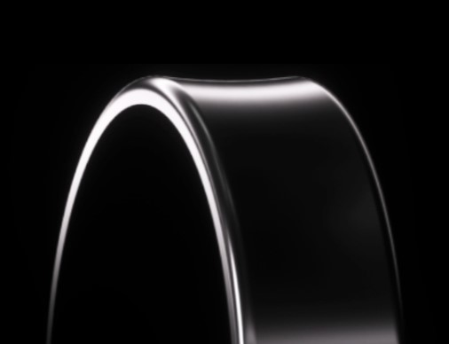 Galaxy Ring采用钛金属边框、凹面耐磨设计