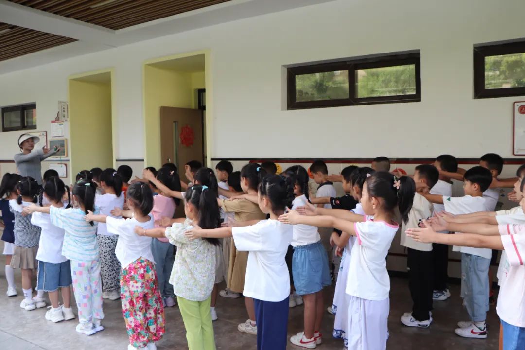 雁塔三小开展新生训练营活动|小学_新浪财经_新浪网