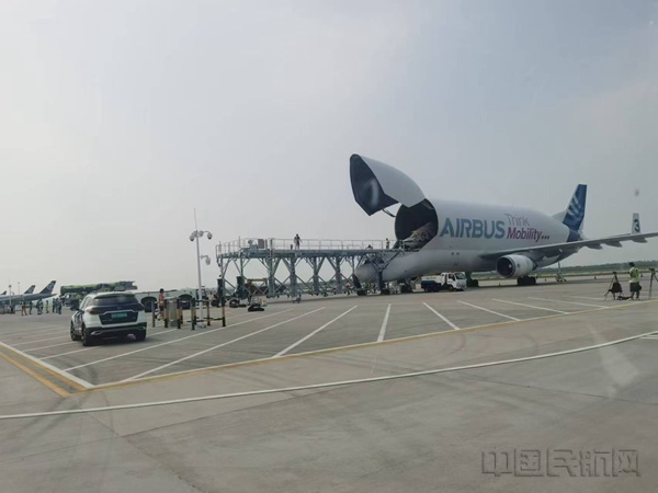 民航华东空管局积极保障"大白鲸"青岛航程