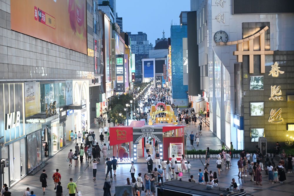 来成都春熙路"穿越"百年时光 !"百年春熙 时光印记"主题展