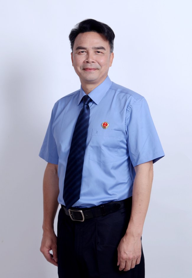 广西壮族自治区永福县检察院三级高级检察官助理 赖家明