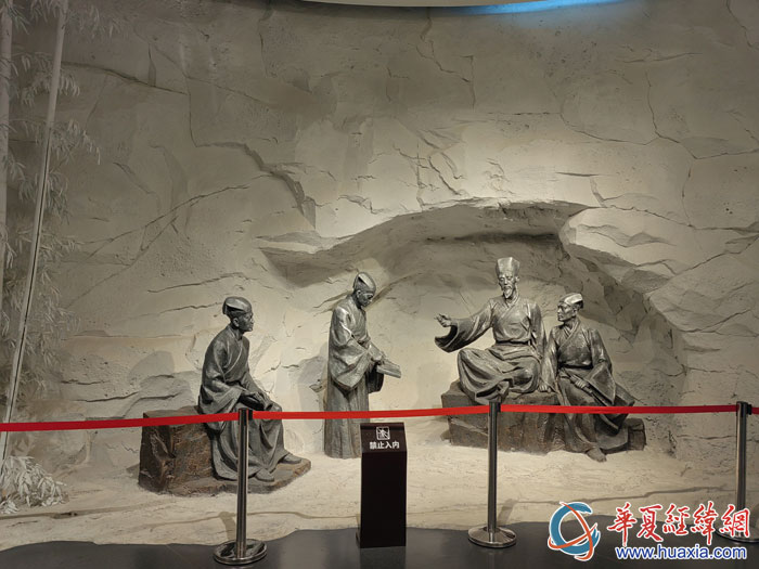 两岸媒体人探访崇义县博物馆 系统了解王阳明心学思想