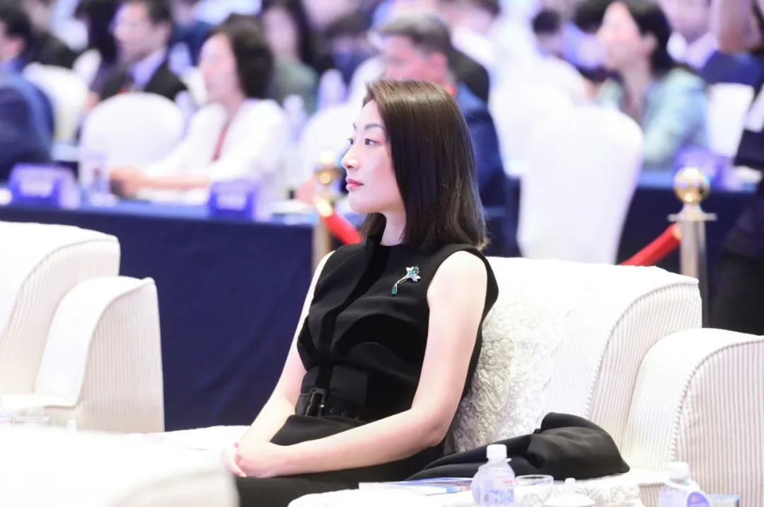 娃哈哈新掌门人火力全开，最慌的不是农夫山泉-娃哈哈矿泉水