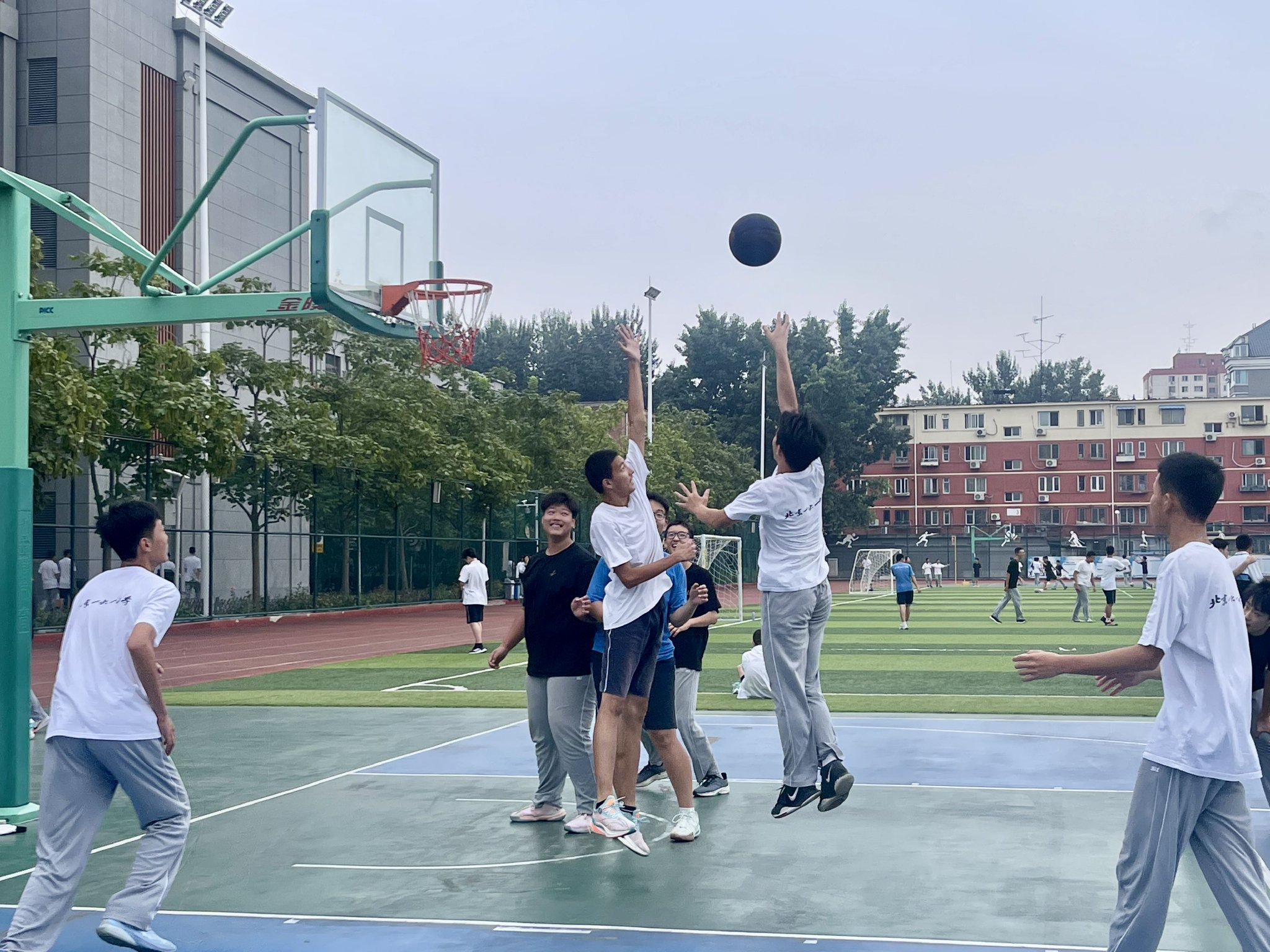 奥运热燃校园 体育课天天见——开学季学校体育呈现新面貌