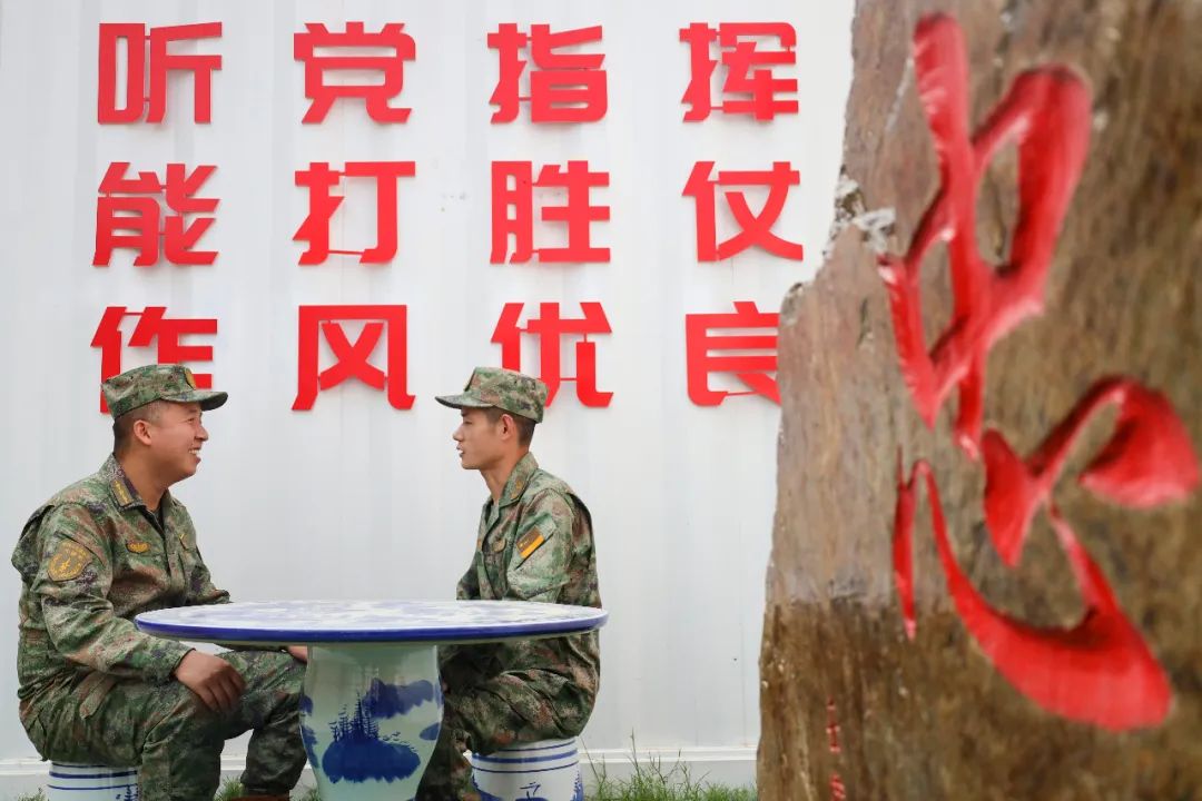用真心换兵心,火箭军某旅广泛谈心交心获好评