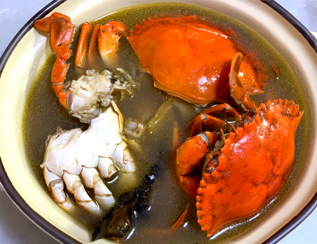 来防城港,一定要喝生地青蟹汤