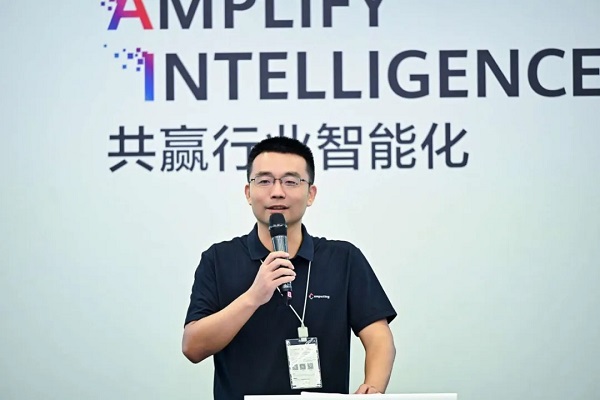 拥抱全面智能化！统信UOS亮相华为全联接大会2024|软件|openEuler|操作系统_新浪科技_新浪网