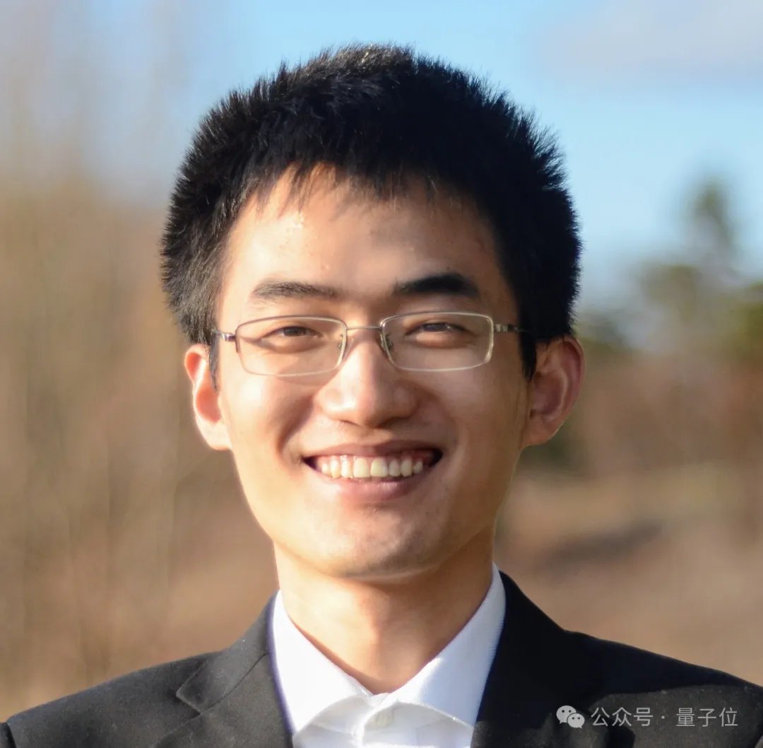 袁洋是清华大学交叉信息学院助理教授，博士生导师。