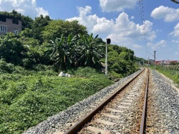 服务器液冷新突破：枕木架构内存冷板，散热效率倍增