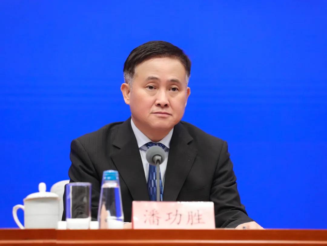 潘功胜(徐想 摄)