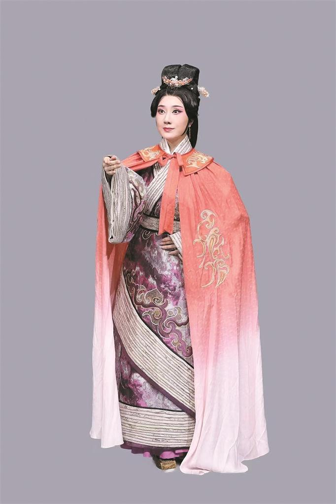 兵团猛进秦剧团青年演员张利丽参演秦腔新编历史剧《西域汉关》(资料