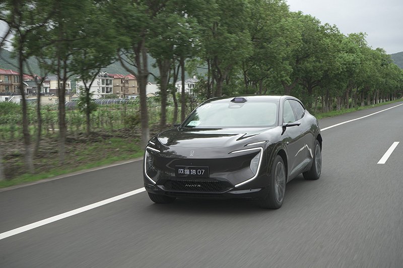 带增程、有华为智舱智驾加持，21.99万元起售的阿维塔07要逆袭