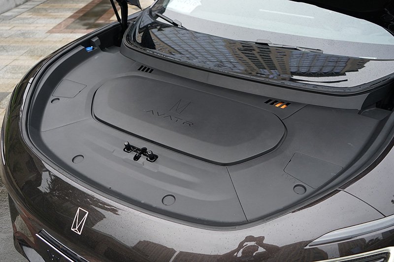 带增程、有华为智舱智驾加持，21.99万元起售的阿维塔07要逆袭