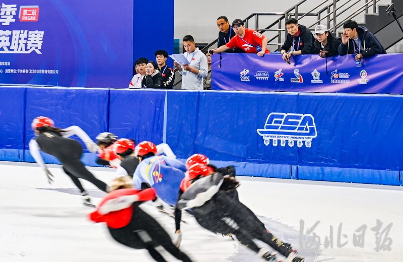 中国短道速滑队主教练图片