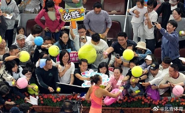 热闻|郑钦文比赛暂停时跟唱《奢香夫人》，网络刷屏！“他们知道我喜欢凤凰传奇”……-伤痕累累 任务
