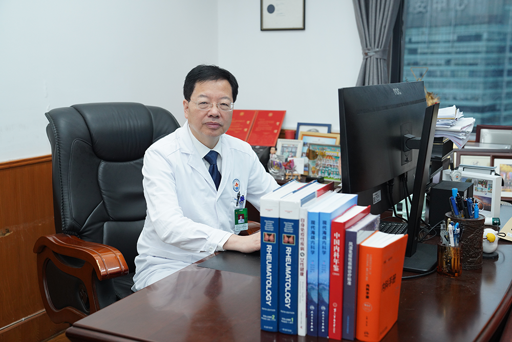 海军军医大学第二附属医院（上海长征医院）教授徐沪济。上海长征医院供图