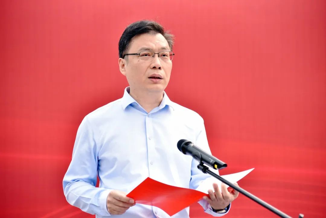 黄河旋风董事长李戈作项目介绍