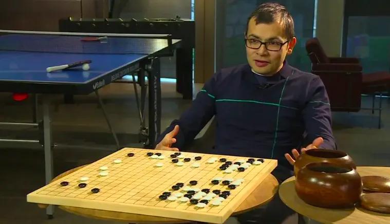 虽然开发出了下围棋顶呱呱的人工智能，但制造者自己的围棋水平有点普通丨bbc