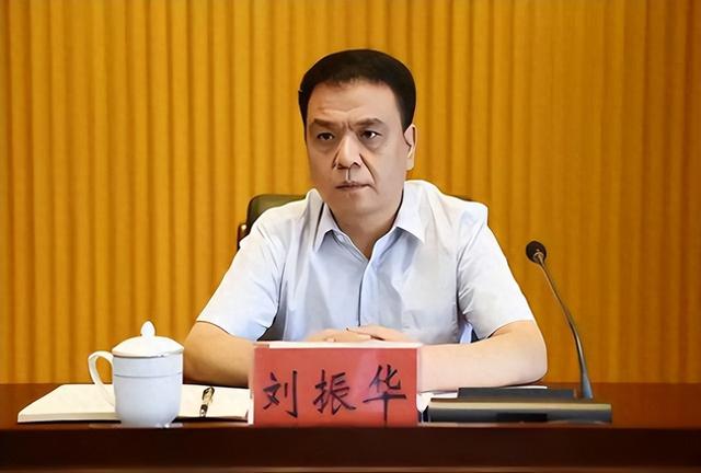 "全国优秀县委书记"刘振华,履新职