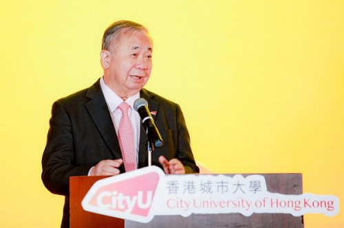 梅校长向校友们分享大学最新发展动向